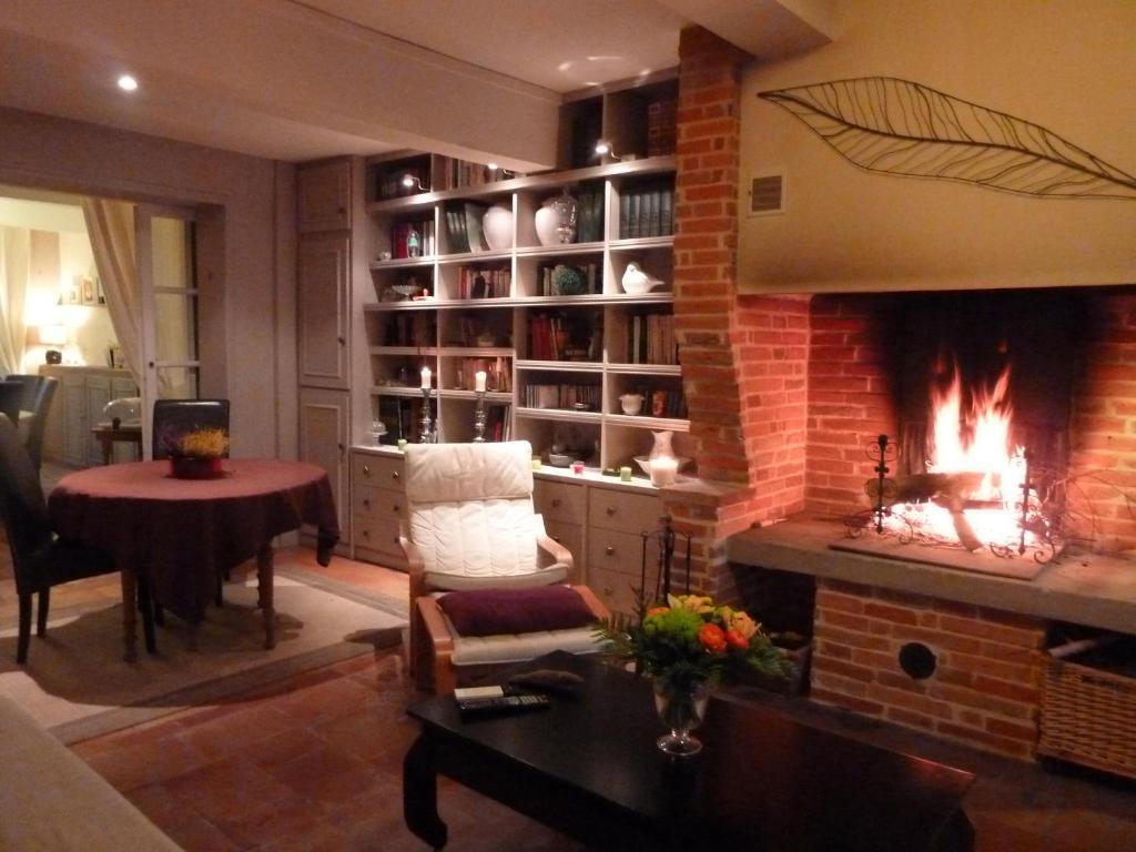 Chambre D'Hotes "Le Village" Villenouvelle Екстериор снимка