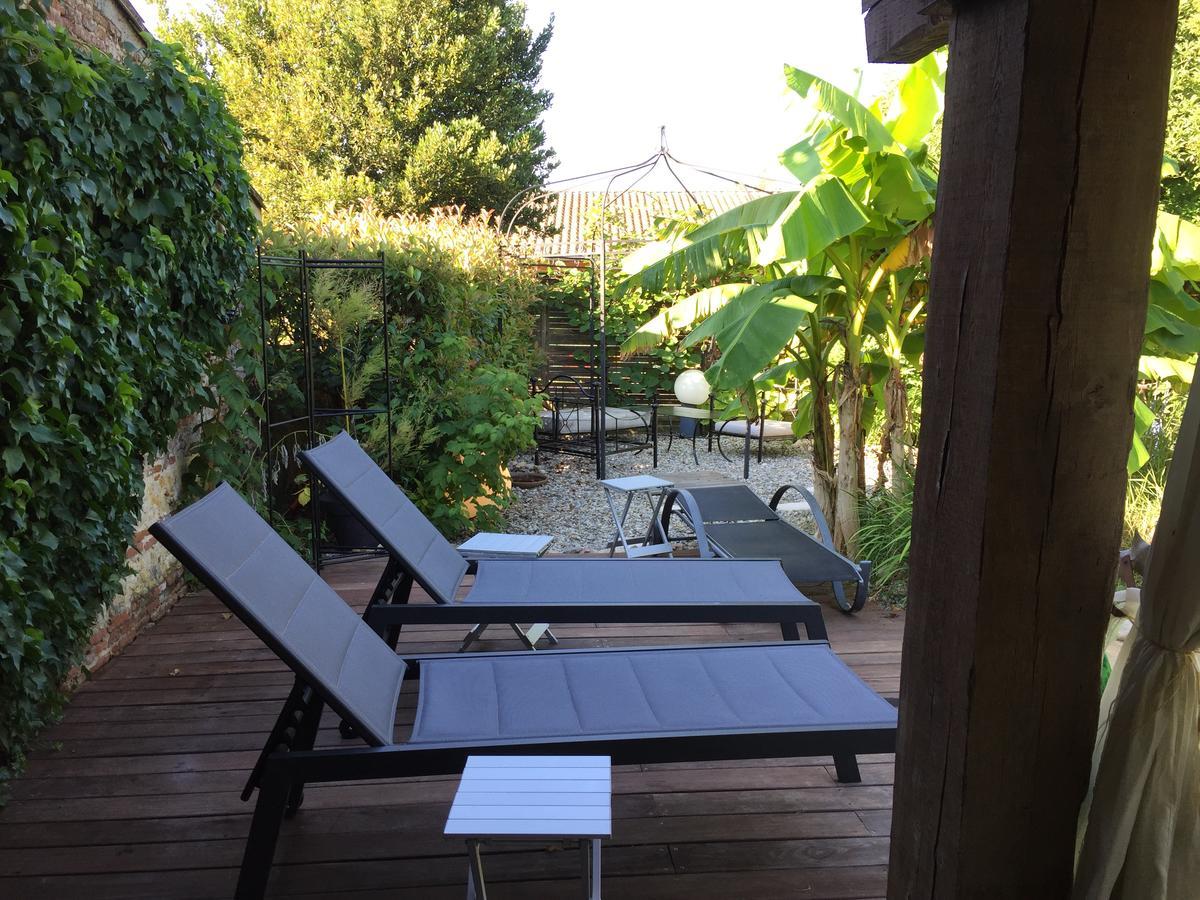 Chambre D'Hotes "Le Village" Villenouvelle Екстериор снимка