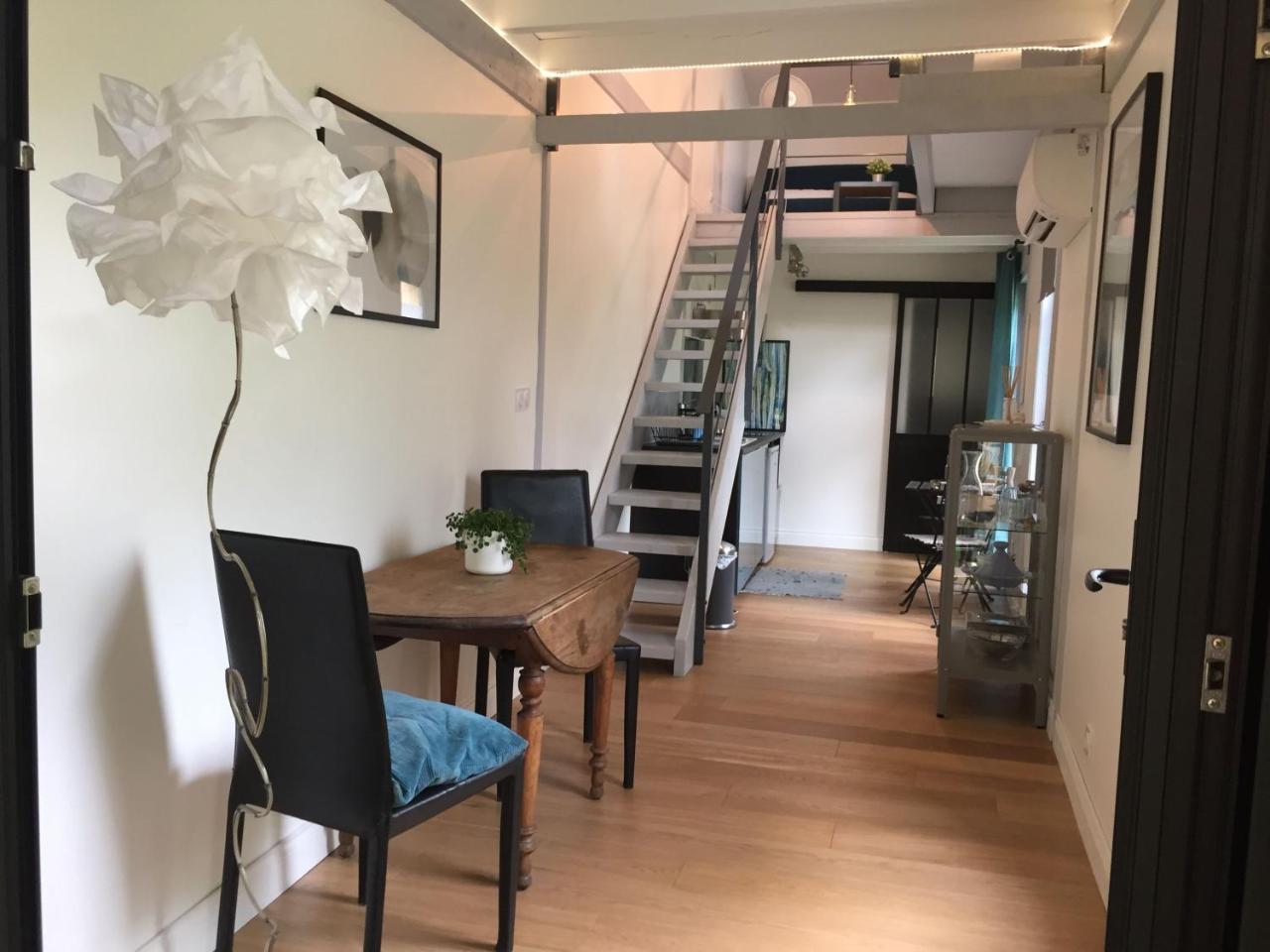 Chambre D'Hotes "Le Village" Villenouvelle Екстериор снимка