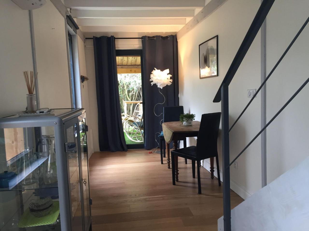 Chambre D'Hotes "Le Village" Villenouvelle Екстериор снимка