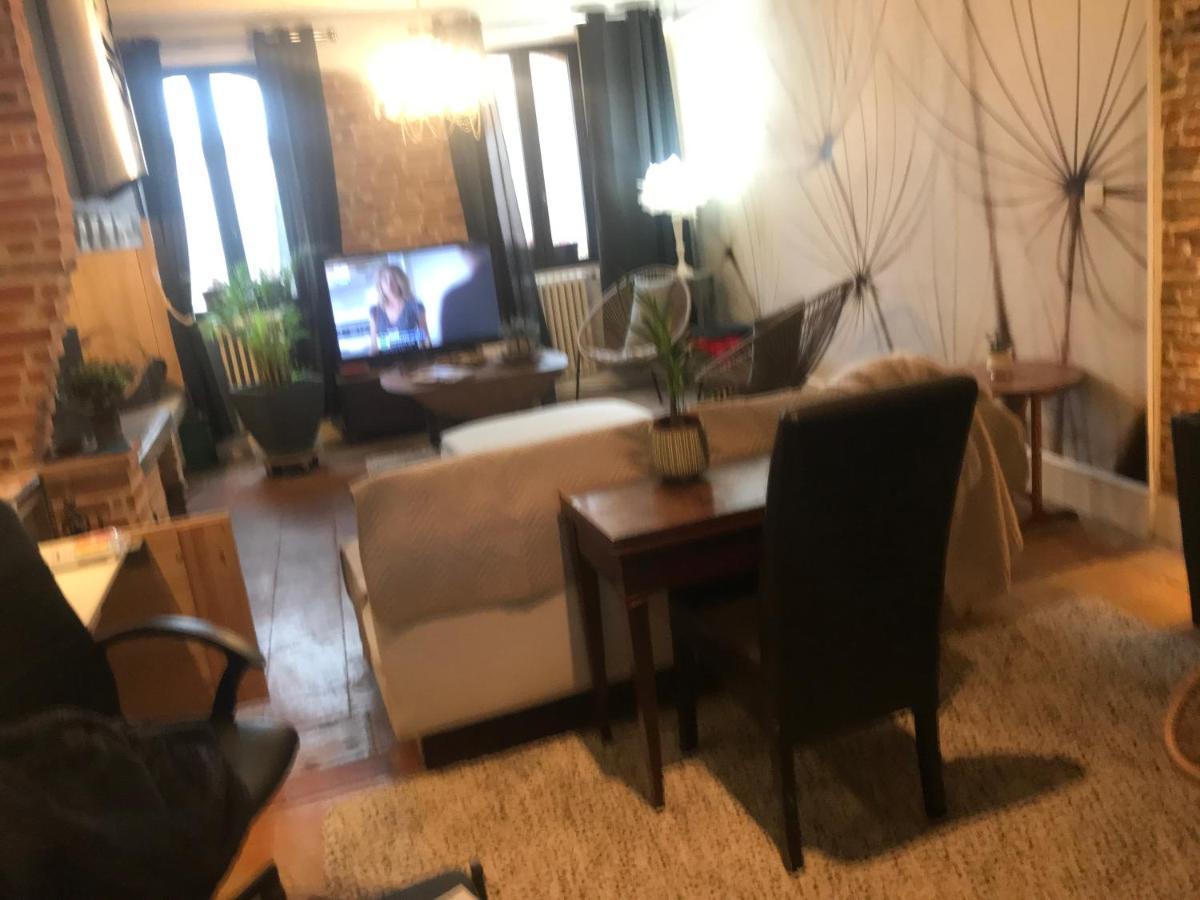 Chambre D'Hotes "Le Village" Villenouvelle Екстериор снимка